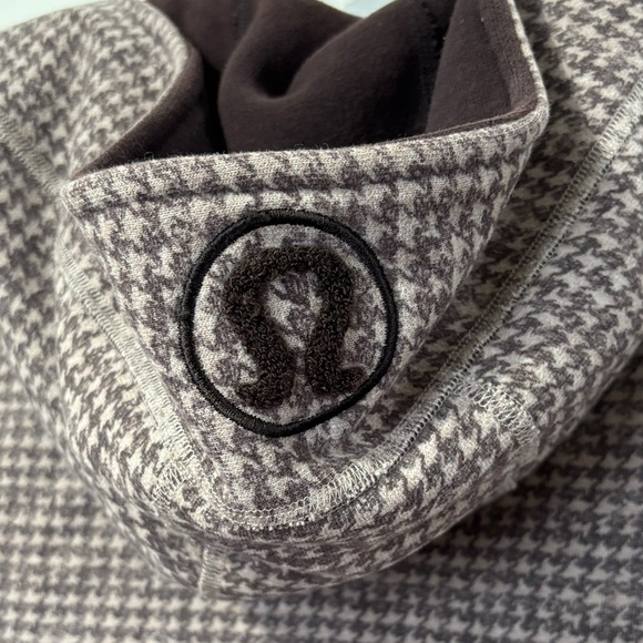 Lululemon Scuba Full Zip Hoodie – Brown Patterned - Picture 6 of 7